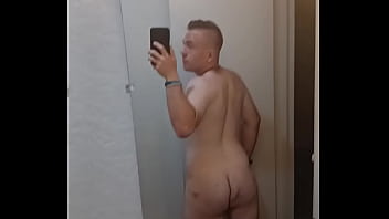 Slow motion twerking the mirror