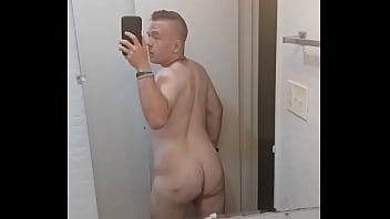 Slow motion twerking the mirror