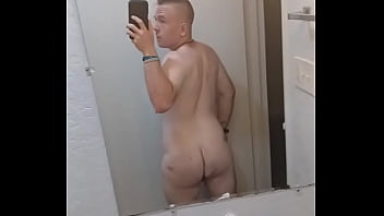 Slow motion twerking the mirror