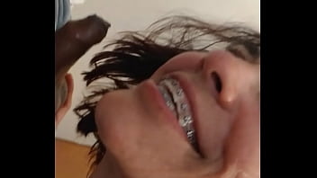 Le gusta mucho comer