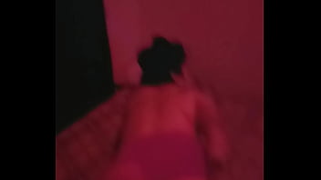 Zorra mueve nalgas para que termine dando brincos en la verga