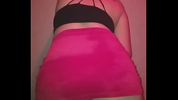 Zorra mueve nalgas para que termine dando brincos en la verga Zorra mueve nalgas para que termine dando brincos en la verga