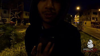 Peruano folla a su novia pelirroja gordita mientras su amigo lo graba a escondidas