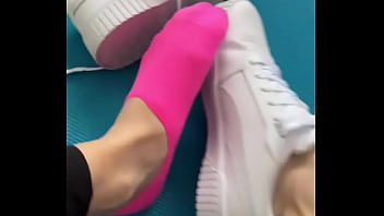 Can you smell my sweaty feet when i open my shoe •more on of #sneacker #pedsocks #sweatysocks #feet #fetish #bla