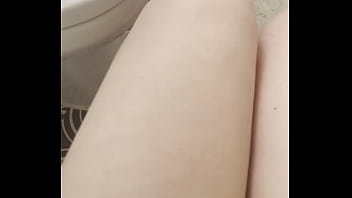 Porn slut keeping her pussy bald