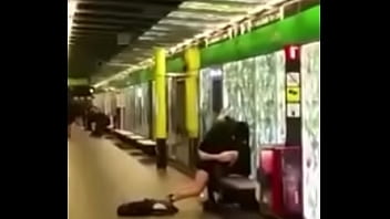 Follando en el metro de barcelona remake l'amour