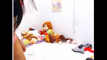 Sexy latina webcam soles and ass