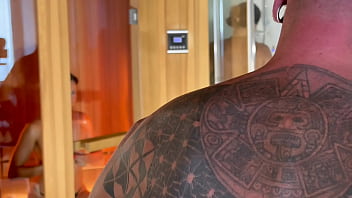 Anteprima del backstage del bellissimo trio diana zilli un fortunatissimo fan e sofia bellucci clip completa su sheer e red