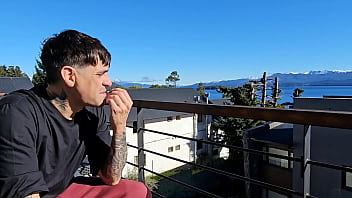 Ele me disse que queria me dar uma gozada dupla e encheu minha buceta com gozada dupla