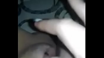 La puttanella si sditalina x me mentre il cornuto lavora