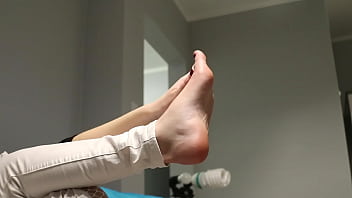 Foot play when i bored i love massage my feet
