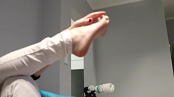 Foot play when i bored i love massage my feet