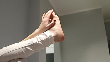 Foot play when i bored i love massage my feet