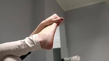 Foot play when i bored i love massage my feet
