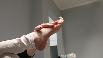 Foot Play When I Bored I Love Massage My Feet thumbnail