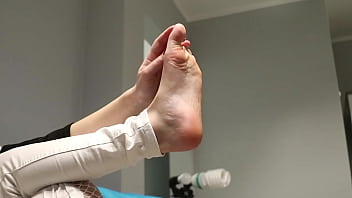 Foot play when i bored i love massage my feet