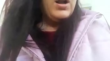 La Tua Bella Fidanzata Ha Una Bella Sorpresa Sotto I Suoi Pantaloni Vuoi Vedere Cosa è thumbnail
