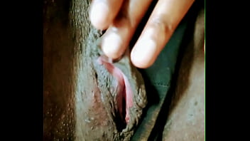 Spreading for cock and squirting