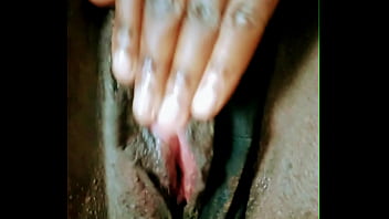 Spreading for cock and squirting