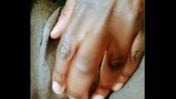 Spreading for cock and squirting