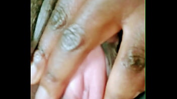 Spreading for cock and squirting