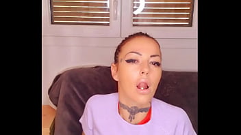 Hello mes amours aujourd'hui on est jeudi et c'est les jeudi hot avec eva