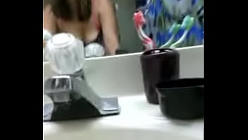 Golden pussy squirting