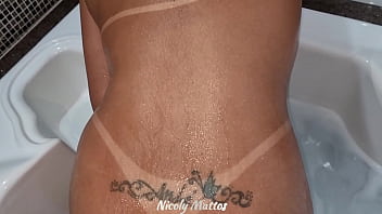 Quero sentir porra quente no meu cuzinho