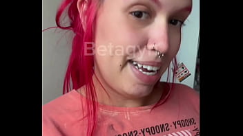 Chamei o vizinho pra casa e ele me fodeu enquanto meu marido tinha saido