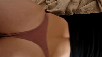 Hermastra culona lo monta muy rico