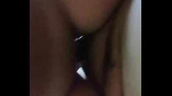 Hermosa chica con grandes tetas le gusta que se la metan hasta el fondo