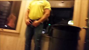 Bunda Flagra Busted Ass thumbnail