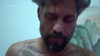 Novinha peluda de dread aguentou duas picas no menage video completo xvideosred ou sheer