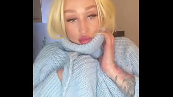 It should be standard between friends to eat each other It should be standard between friends to eat each other