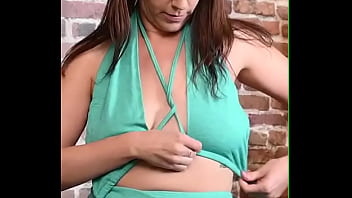 Trying to figure out how to use this shirt two people and google with still no luck #difficult #fashion #tryonhaul #tryi