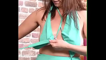 Trying to figure out how to use this shirt two people and google with still no luck #difficult #fashion #tryonhaul #tryi