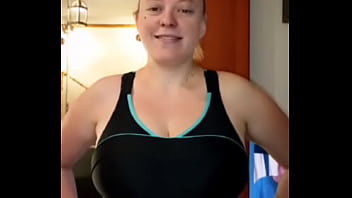 étrange ce bug à la fin de la vidéo pourtant la vidéo postée pour mes fans