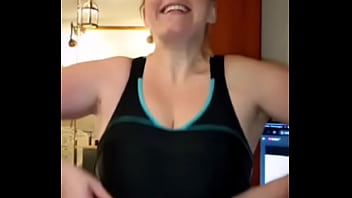 étrange ce bug à la fin de la vidéo pourtant la vidéo postée pour mes fans