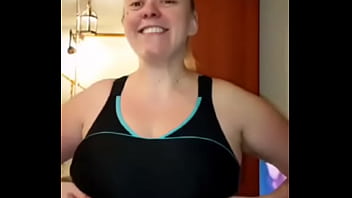étrange ce bug à la fin de la vidéo pourtant la vidéo postée pour mes fans étrange ce bug à la fin de la vidéo pourtant la vidéo postée pour mes fans