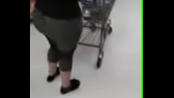 Clumsy big booty woman