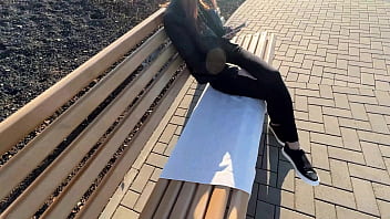 How to offer sex to a girl when she sticks in iphone