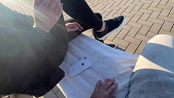 How to offer sex to a girl when she sticks in iphone