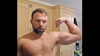 It's locktober and simply scritch has been a very good sub i'm looking forward to all the ways i'm gonna tease hi