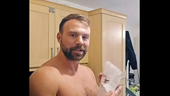 It's locktober and simply scritch has been a very good sub i'm looking forward to all the ways i'm gonna tease hi