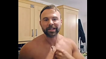 It's locktober and simply scritch has been a very good sub i'm looking forward to all the ways i'm gonna tease hi