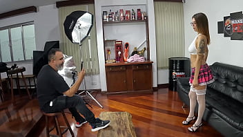 Ma santos se prepara para uma cena de anal total