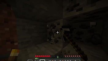 Minecraftero rompe su pico 2 veces en la mina
