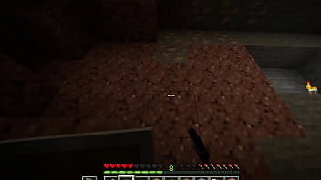 Minecraftero rompe su pico 2 veces en la mina