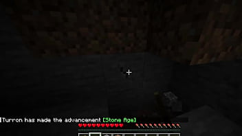 Minecraftero rompe su pico 2 veces en la mina