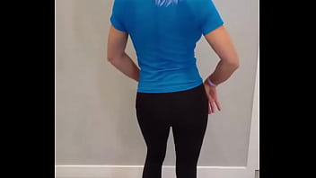 Black yoga pants & blue compression shirt try on